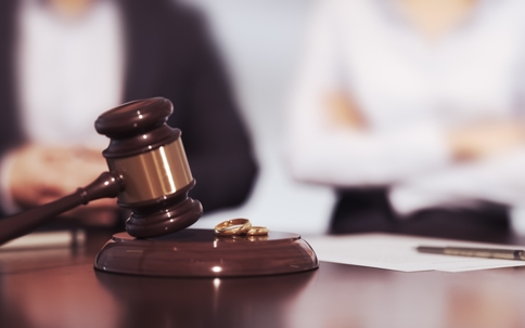 divorcing couple in lawyer's office